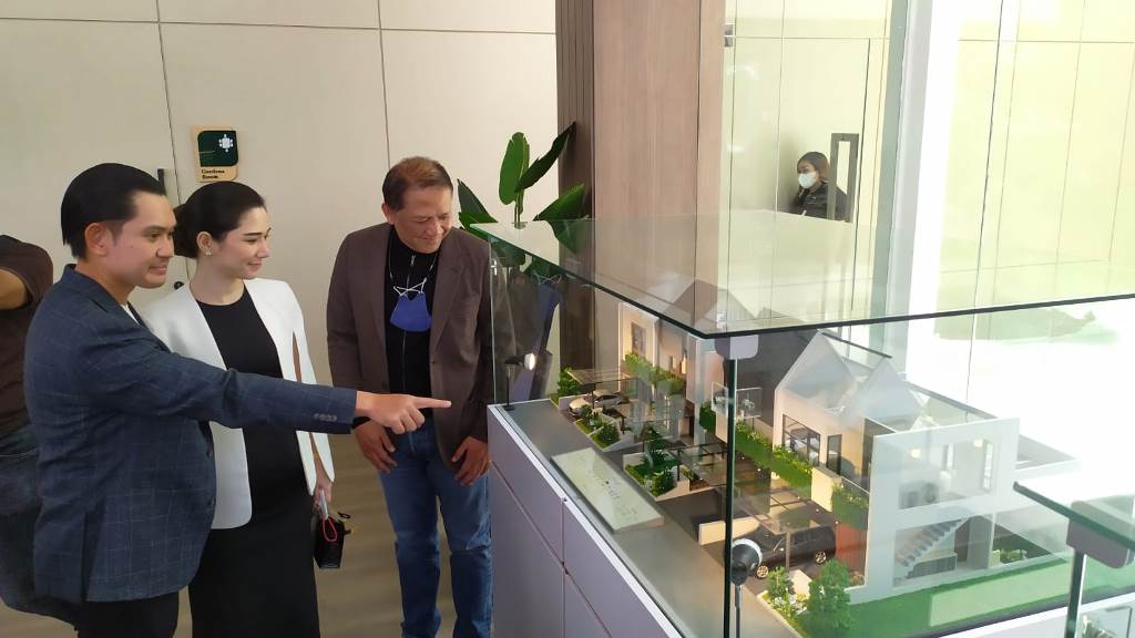 Gardens at Candi Sawangan 