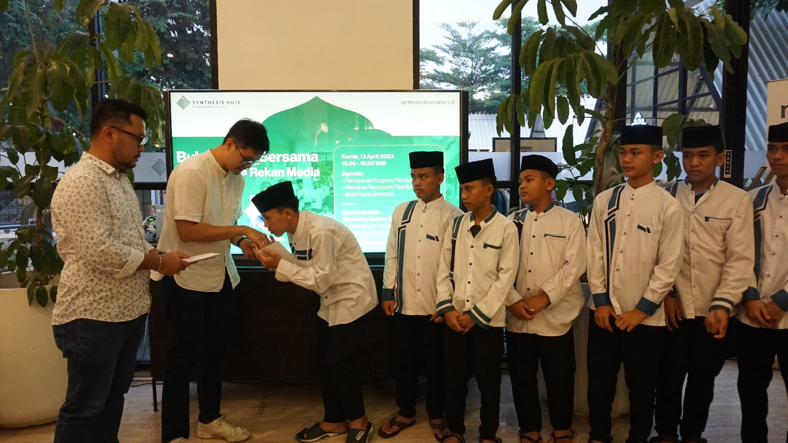 Gelar Kegiatan Sosial, Synthesis Karya Pratama Siap Luncurkan Tipe Rumah Terbaru